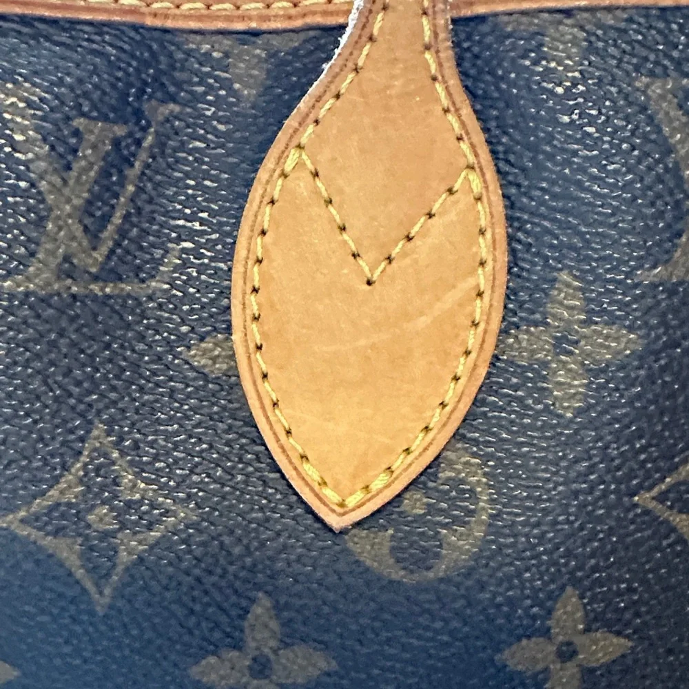 Louis Vuitton Dark Brown Monogram Tote size MM Very good condition with tags - Picture 10 of 16